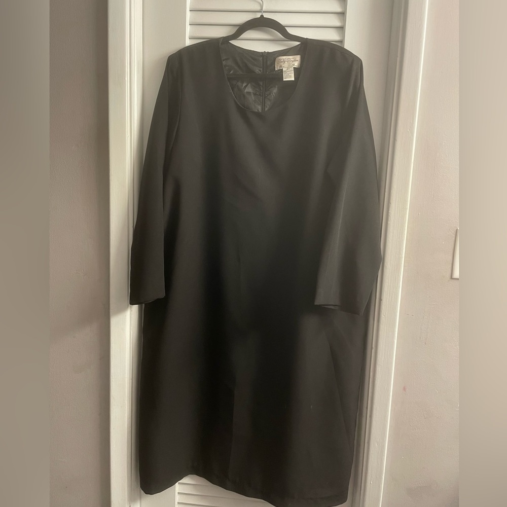 Tally Taylor Paris Rome Vintage Black Sheath Dress in 18W. 3/4 Sheer Sleeves